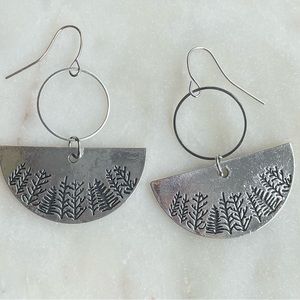 Anthropologie Antique botanical fan earrings